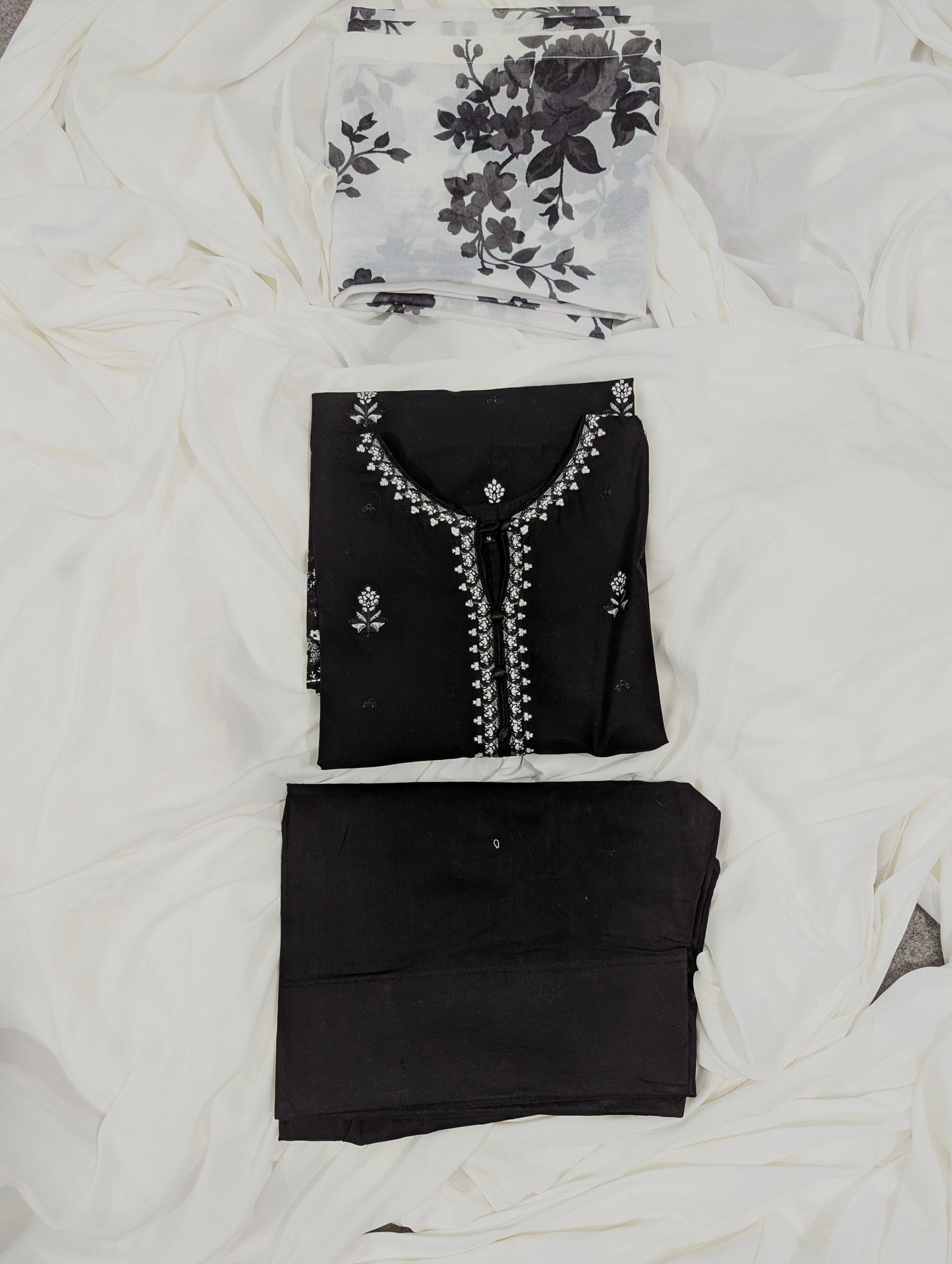 BLACK 3 PC EMBROIDERY