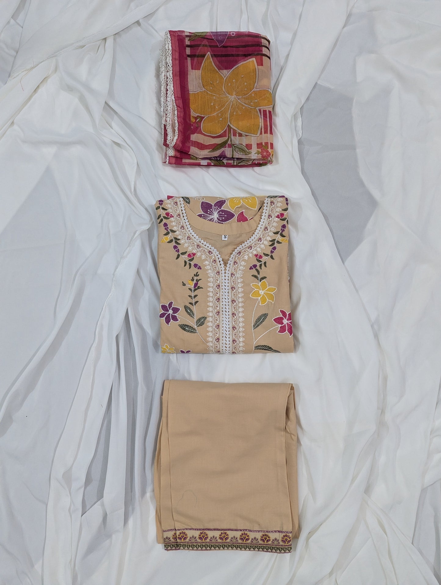 BEIGE LOVE 3 PC EMBROIDERY