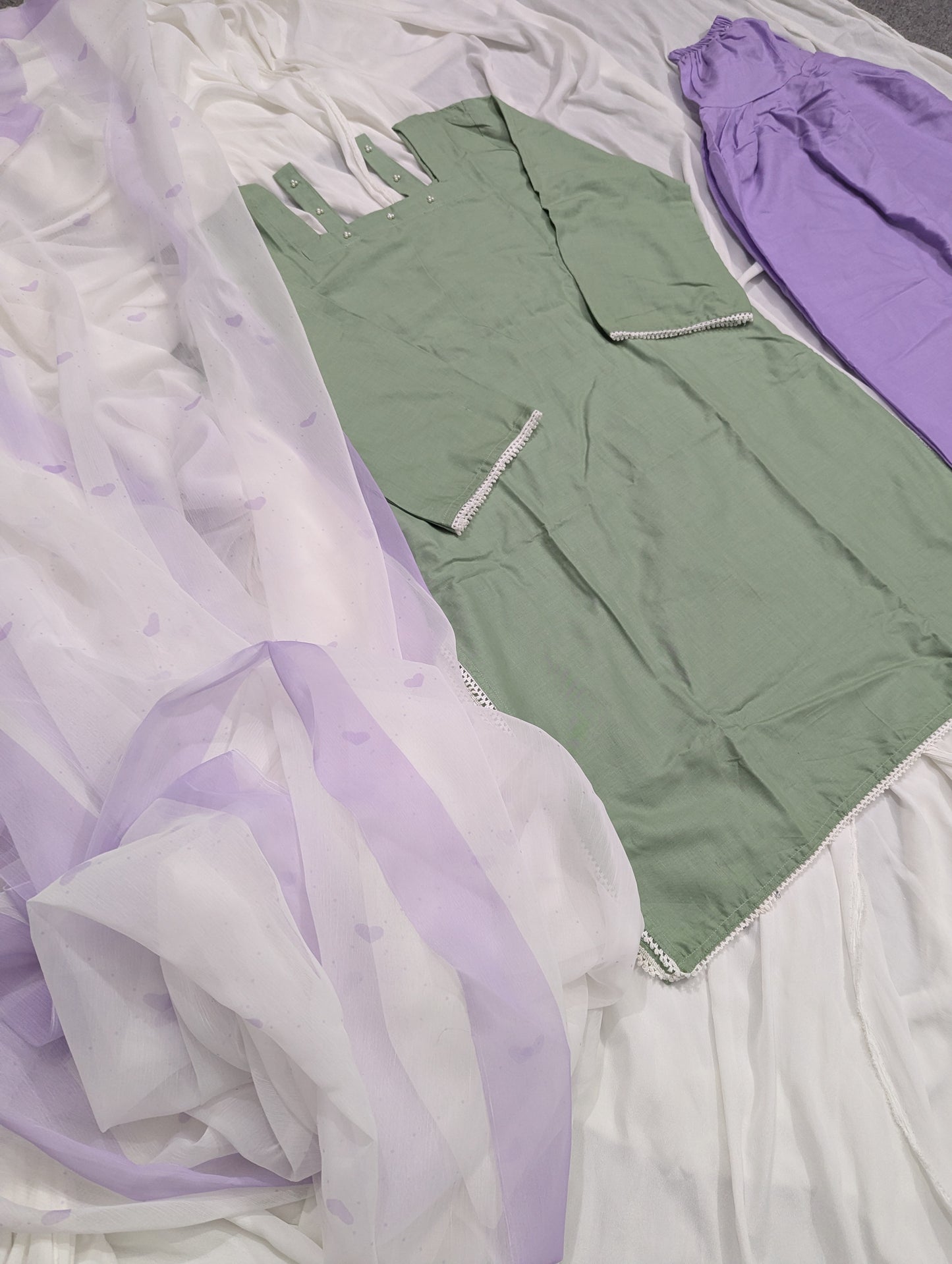 Mint GREEN